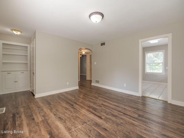 202 Mcarthur Dr