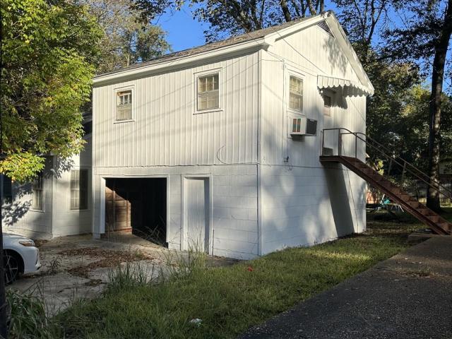 202 N Spring Ave