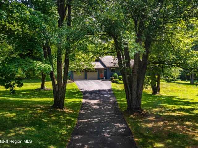 202 S Quaker Lane