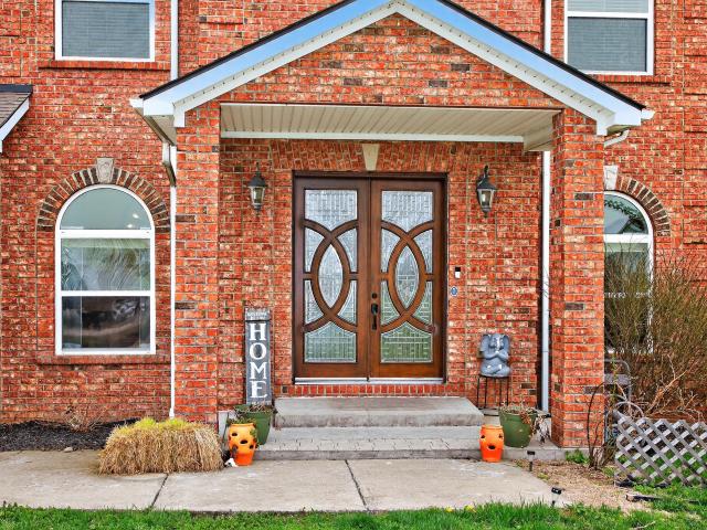 202 Palisades Pointe Drive