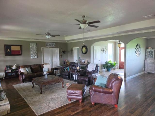 202 Private Road 4464