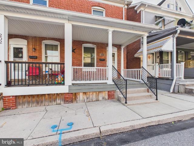 202 1/2 Ruth Avenue