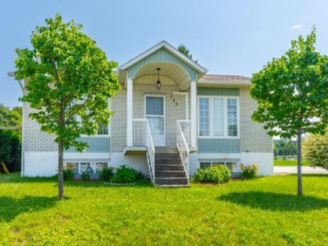 202 Rue Des Pins, Prévost, QC, J0R 1T0 house for sale | Listing ID 19005 | Royal LePage