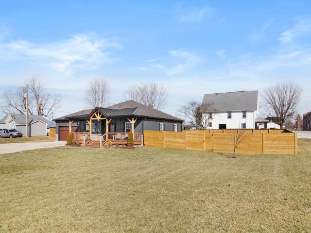202 W Willow Street