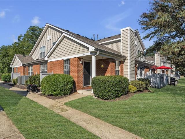 202 Westgate CIR