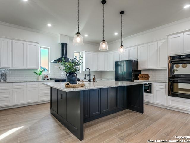 202 Venado Oaks