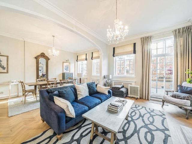 202a Kensington High Street, London, W8 7BQ, United Kingdom | 4 bed apartment for rent #139544889 | Rentberry