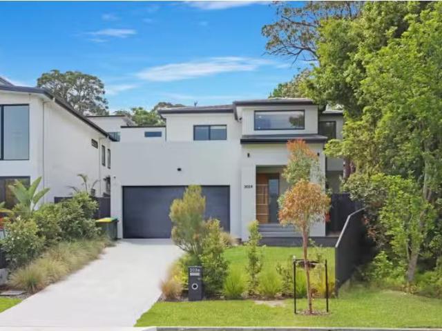 202a The Esplanade, Sylvania House for rent Listed by Mohamme.