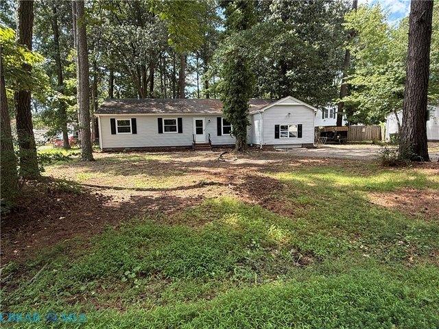 2034 Yacht Club Rd, Hayes, VA 23072