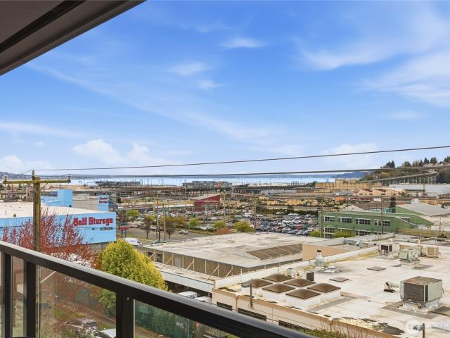 2034 14th Ave W # 302
