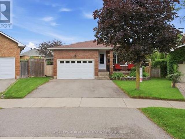 2035 Pen Street, Oakville, ON, L6H 3L2 house for sale | Listing ID W13609 | Royal LePage