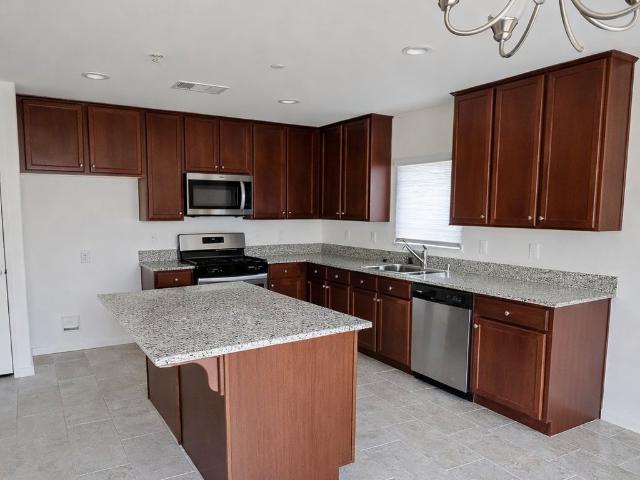 2035 W Chianti Way