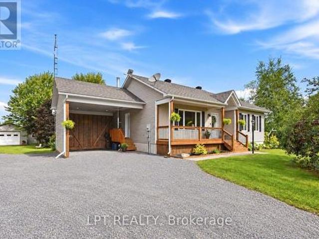 20375 Dunvegan Road E, North Glengarry, ON, K0B 1E0 house for sale | Listing ID X13816 | Royal LePage