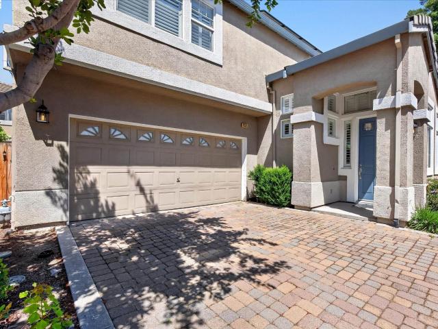 2038 Mulberry Cmn