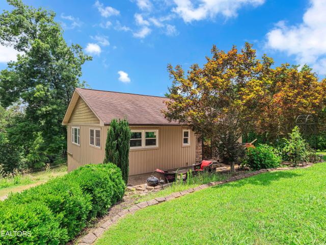 2038 Glenbrook Lane