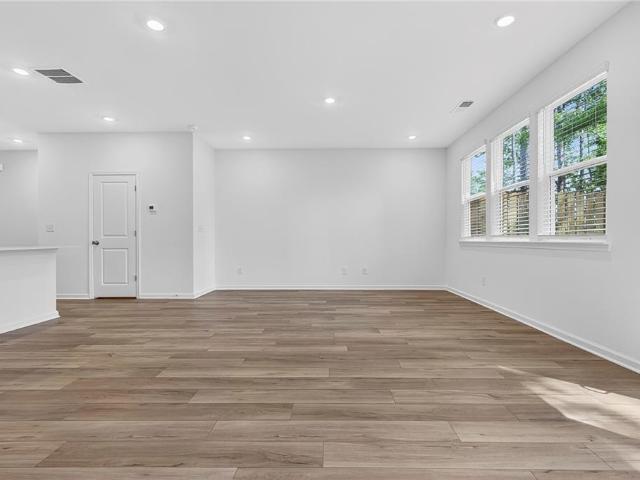 2038 Presley Point