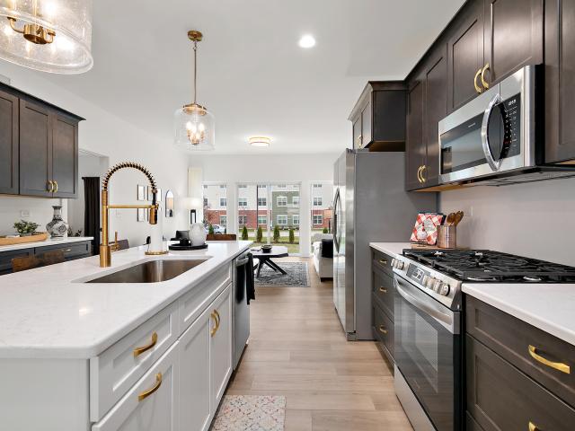2039 Isabella Lane
