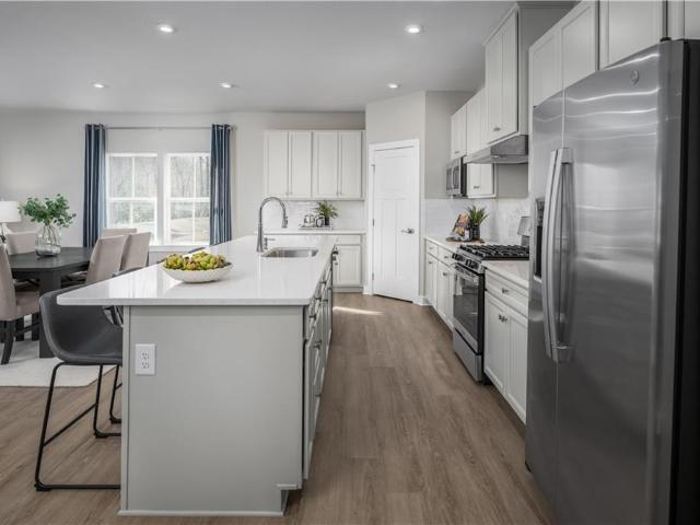 2030 Mainsail DR