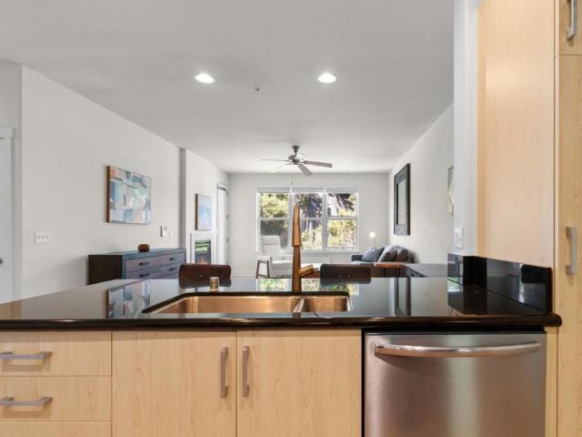 2030 N Pacific Avenue 338