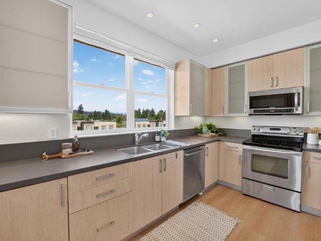 2030 N Pacific Avenue 440