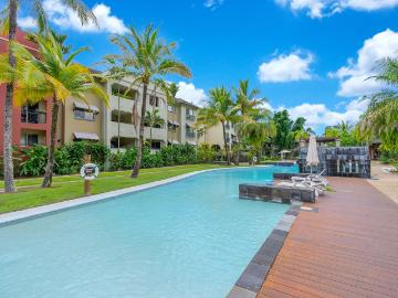 Westcourt, Cairns, Lake Morris, Cairns Regional, Low Island, Queensland, Queensland