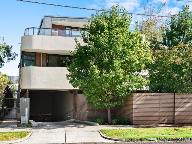 203/17 Railway Parade, Murrumbeena