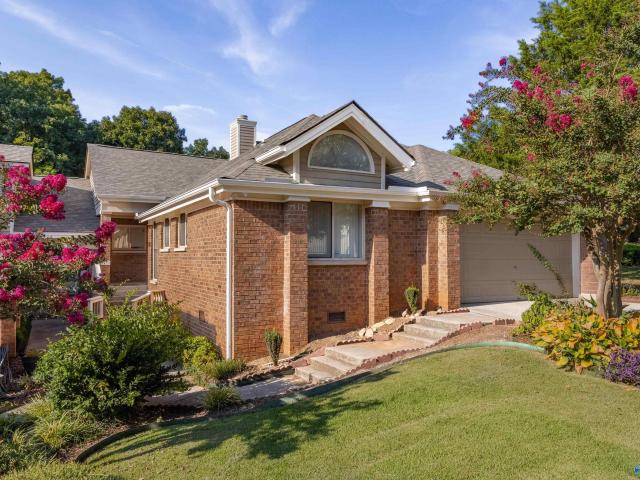 2032 Fairway Hills Drive 2032