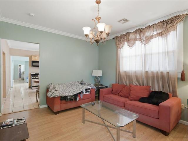 2032 Robert Street