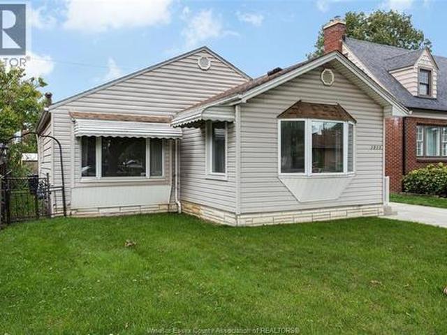 2032 Verdun Avenue, Windsor, ON, N8W 1P7 house for sale | Listing ID 26024 | Royal LePage