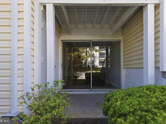 20332 Beaconfield Terrace # 101