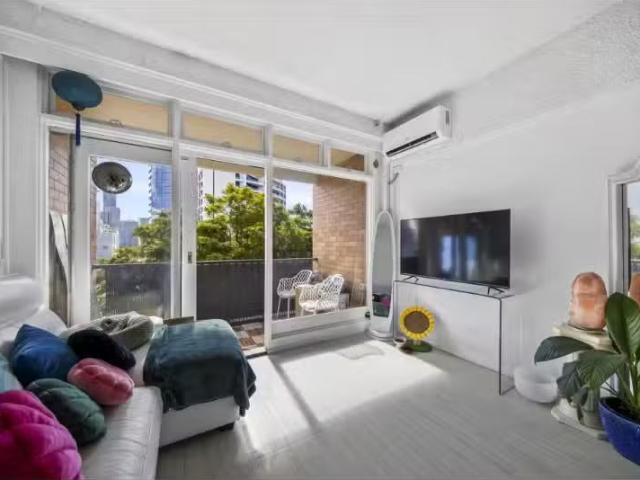 203/355 Main Street, Kangaroo Point Apartment for rent Listed.