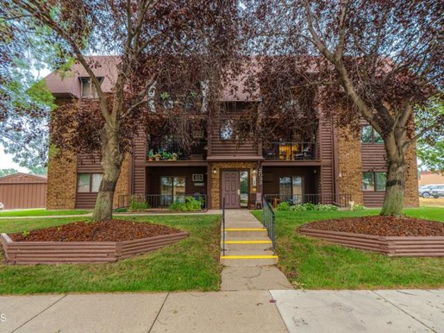 2033 N Washington St Apt 6, Bismarck, ND 58501
