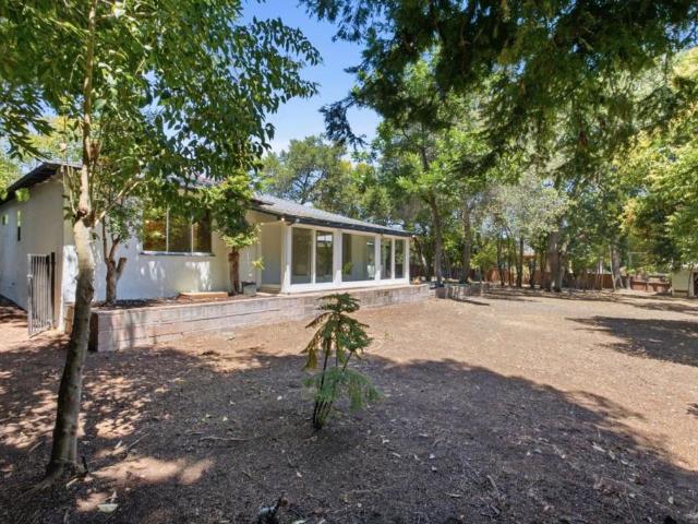 2033 San Carlos Avenue