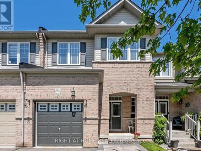 2033 Trawden Way, Oakville, ON, L6M 0M2 house for sale | Listing ID W13500 | Royal LePage