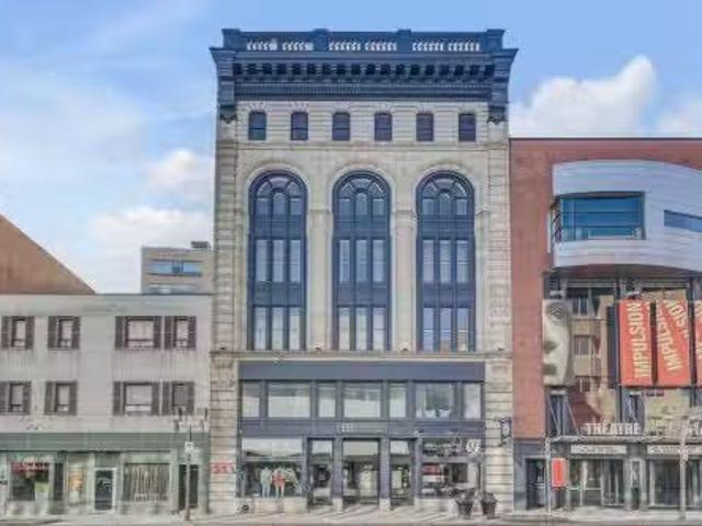 203 335 Rue St Joseph E. Québec La Cité Limoilou, QC, G1K 3B.