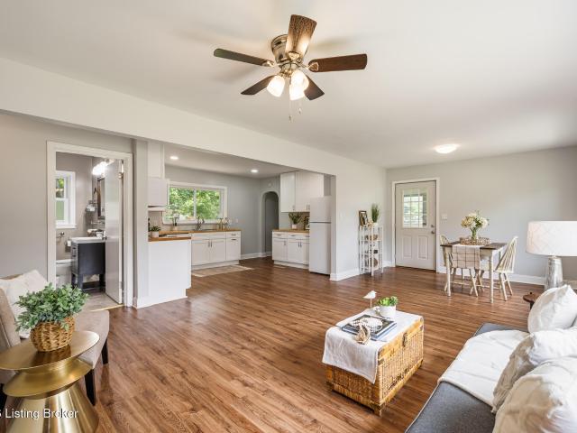203 Cardinal Dr
