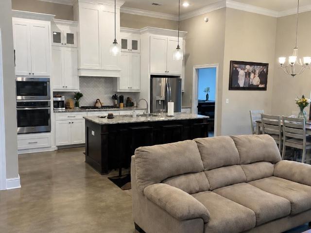 203 Ashbury Cove