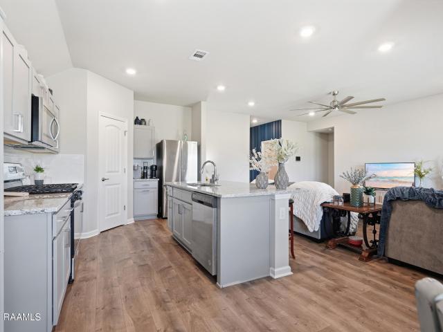 203 Broussard Hl Dr, Broussard, LA 70518 | MLS #RA2600003