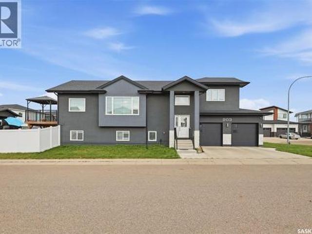 203 Burgess Bay, Saskatoon, SK, S7V 0S3 house for sale | Listing ID SK050465 | Royal LePage