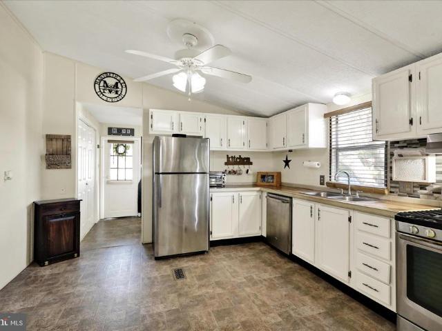 203 Greyfield Drive