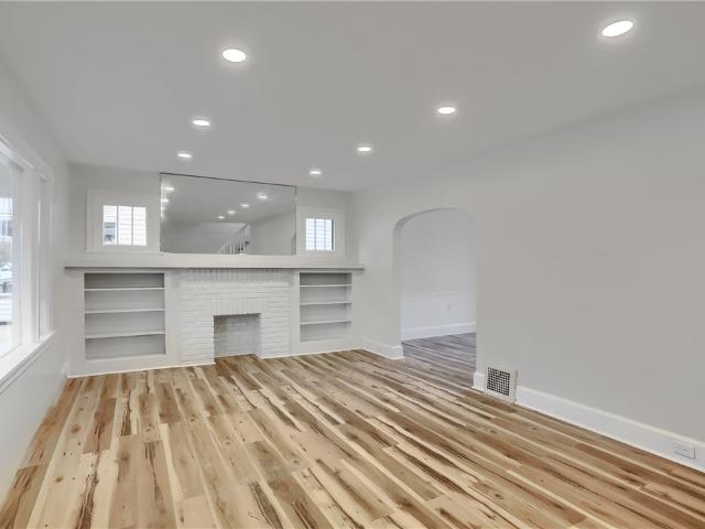 203 E Sheridan Ave