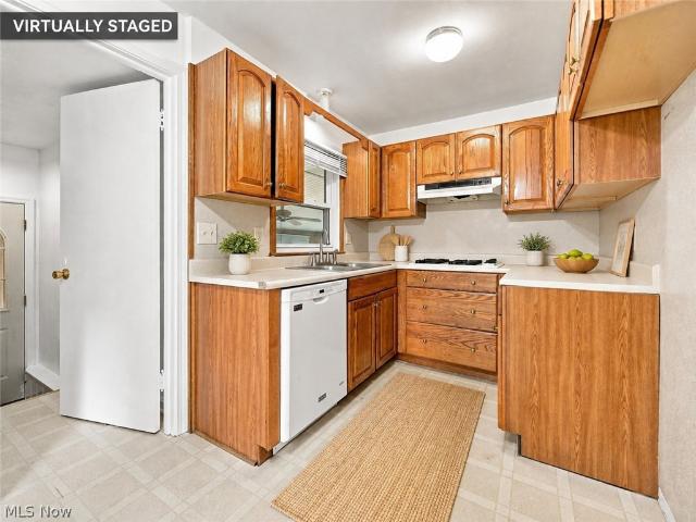 203 Edgewater Avenue NW
