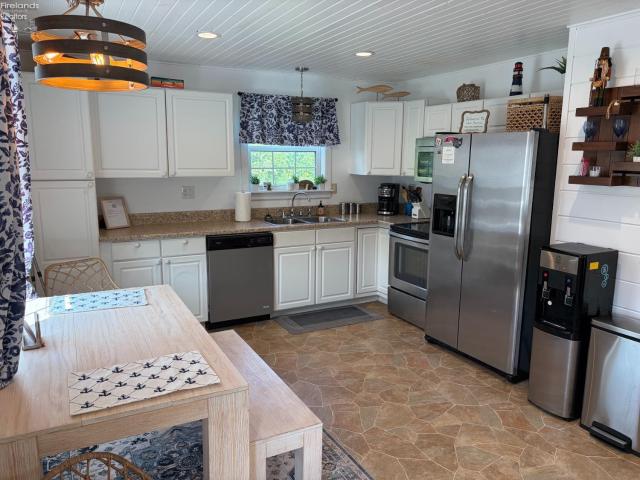 203 Lower Cliff Drive
