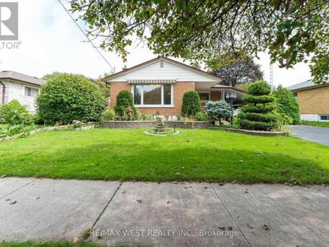 203 Lupin Drive, Whitby, ON, L1N 1Y2 house for sale | Listing ID E13803 | Royal LePage