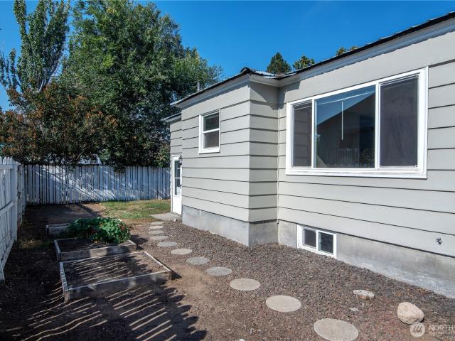 203 N Walnut Street