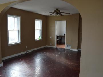 203 N Cedar Avenue