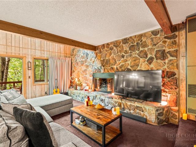 203 Shagbark Road