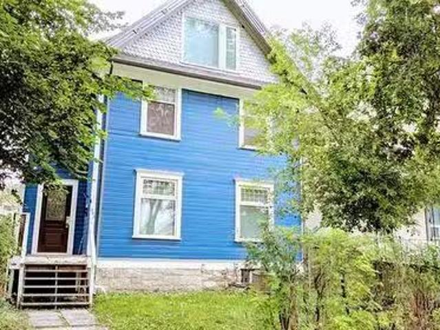 203 Spence St, Winnipeg, MB, R3C 1Y5 house for sale Listing.