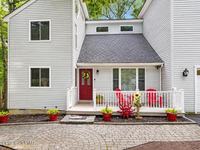 203 St Andrews Drive