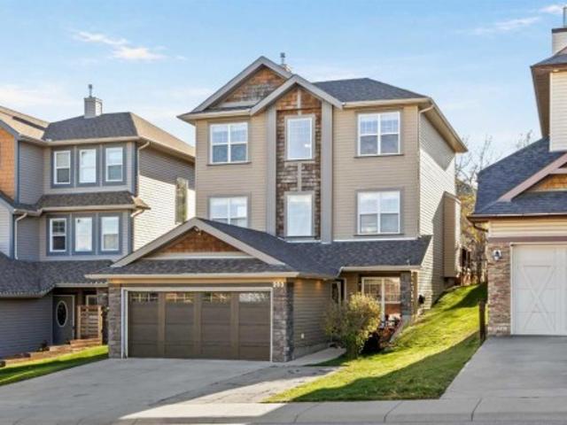 203 St Moritz Drive Sw, Calgary, AB, T3H 0A7 house for sale | Listing ID A2352 | Royal LePage